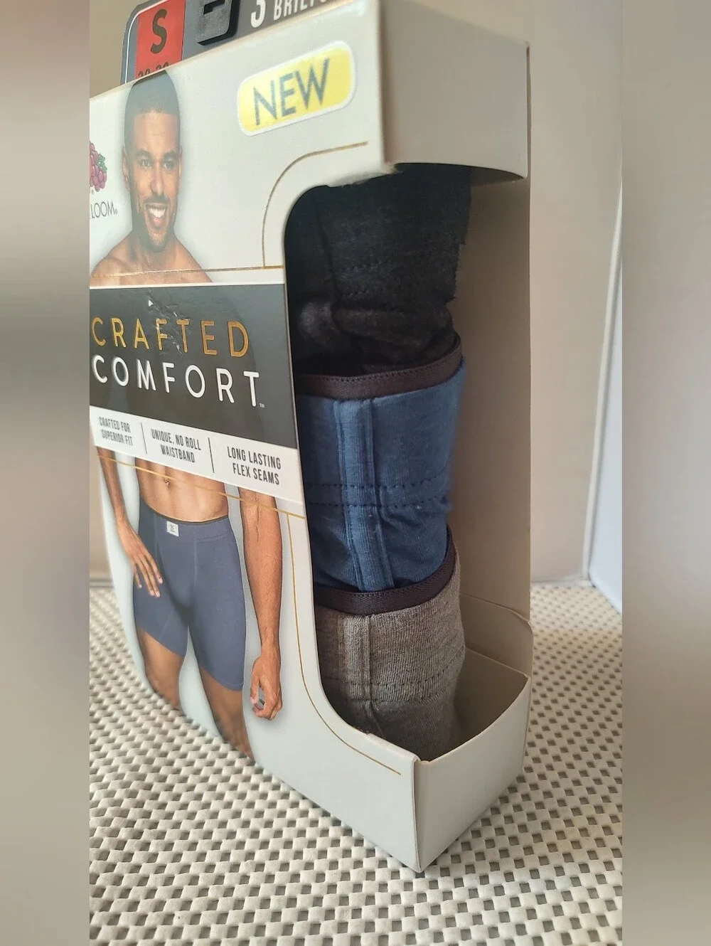 Men's Size Small (28-30) 3pcs pack Boxer Briefs Fruit of the Loom